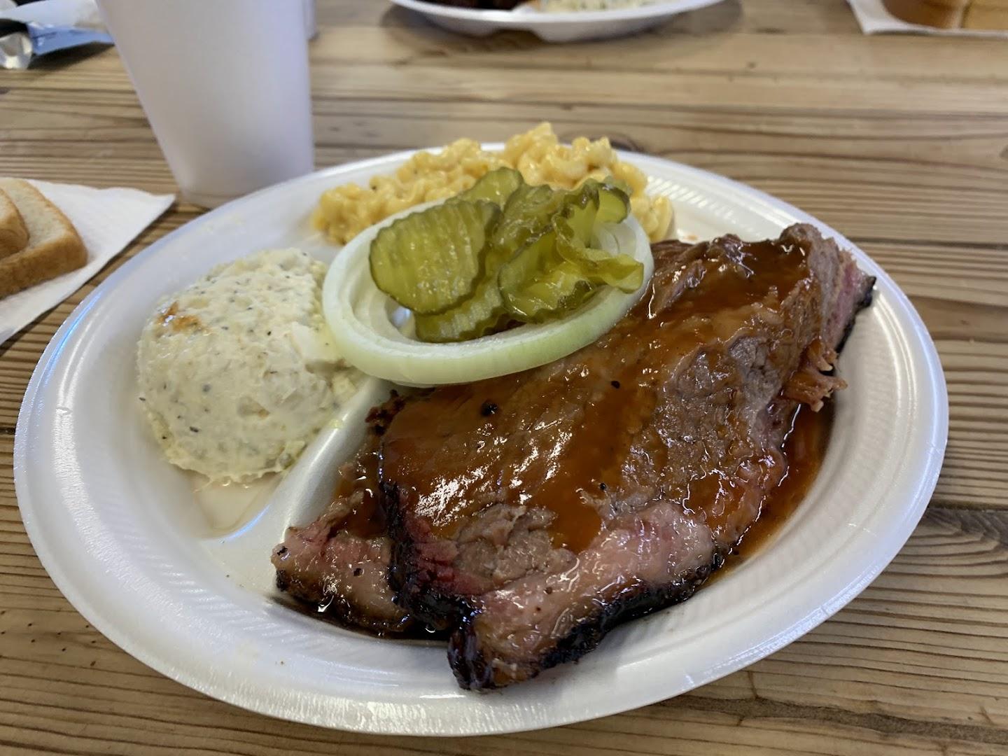 Heavy's Bar B Que